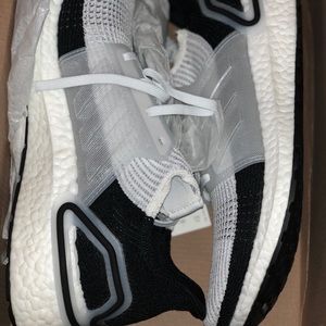 Ultraboost 19 size 10 never worn